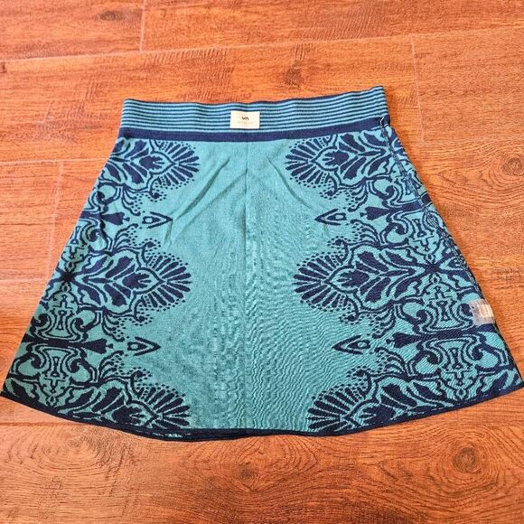 NWT Title Nine Reversible Merino Wool Skirt - Picture 8 of 8